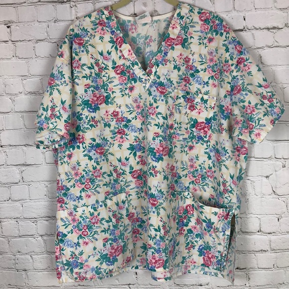 Peaches Uniforms Tops - SCRUB TOP floral pattern
